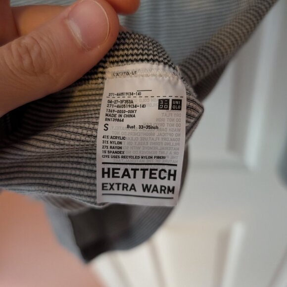Uniqlo Heattech Extra Warm Turtlenecks 3x - Picture 4 of 10